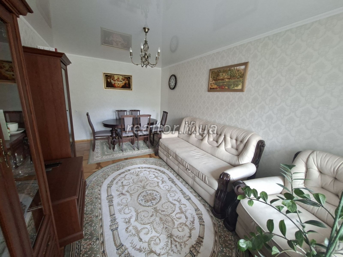 Prodazh_trokhkimnatnoyi_kvartyry_pokrashchenoho_planuvannya_po_vulytsi_Halytska_23933_9_1752059341.jpeg
