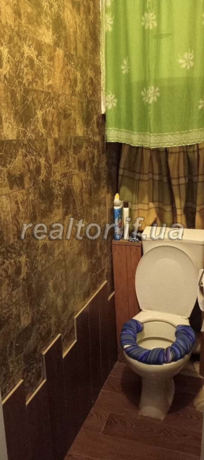 Prodazh_trokhkimnatnoyi_kvartyry_v_tsentralnii_chastyni_mista_po_vulytsi_Karpatska_23854_2_1748943950.jpeg