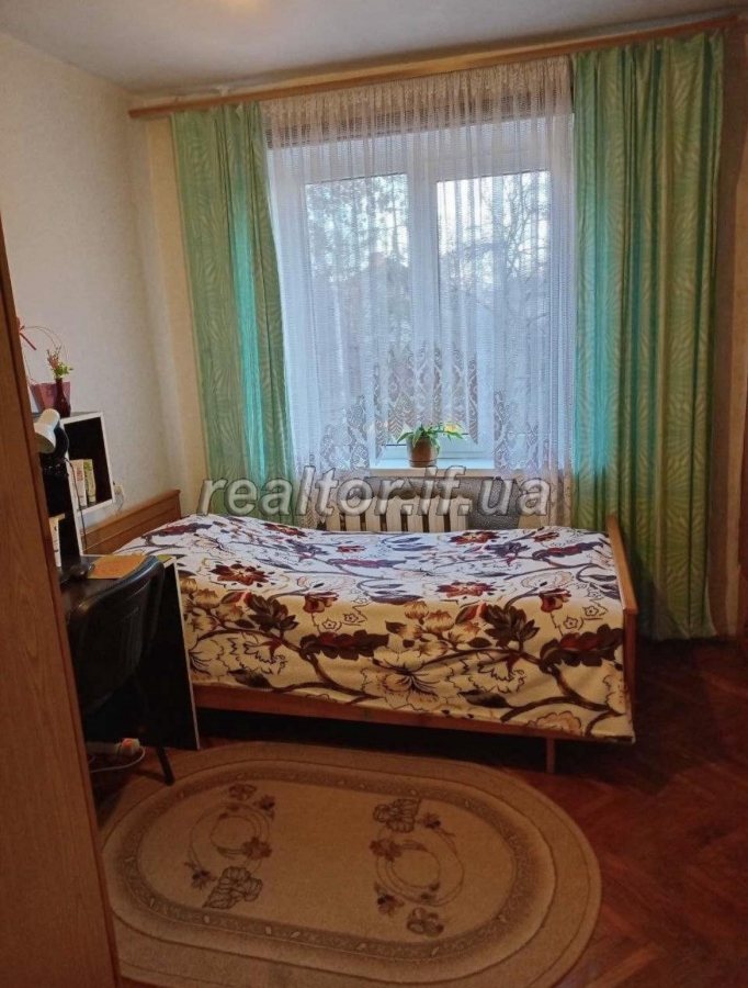 Prodazh_trokhkimnatnoyi_kvartyry_v_tsentralnii_chastyni_mista_po_vulytsi_Karpatska_23854_7_1748943951.jpeg