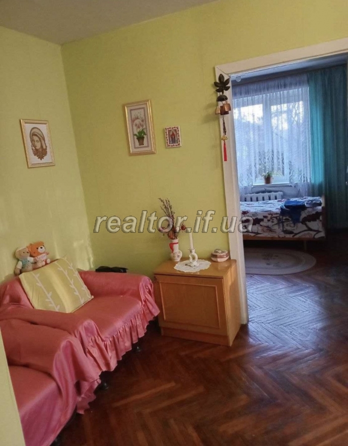 Prodazh_trokhkimnatnoyi_kvartyry_v_tsentralnii_chastyni_mista_po_vulytsi_Karpatska_23854_9_1748943951.jpeg