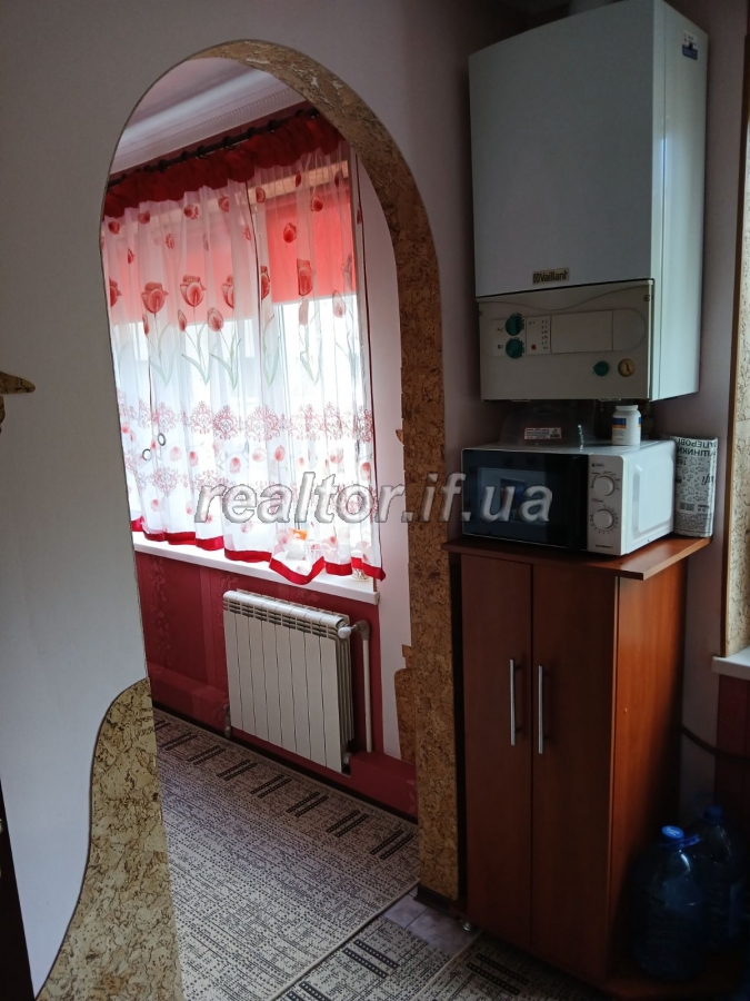 Prodazh_trokhkimnatnoyi_kvartyry_z_indyvidualnym_opalennyam_po_vulytsi_Symonenka_23811_3_1747740226.jpeg