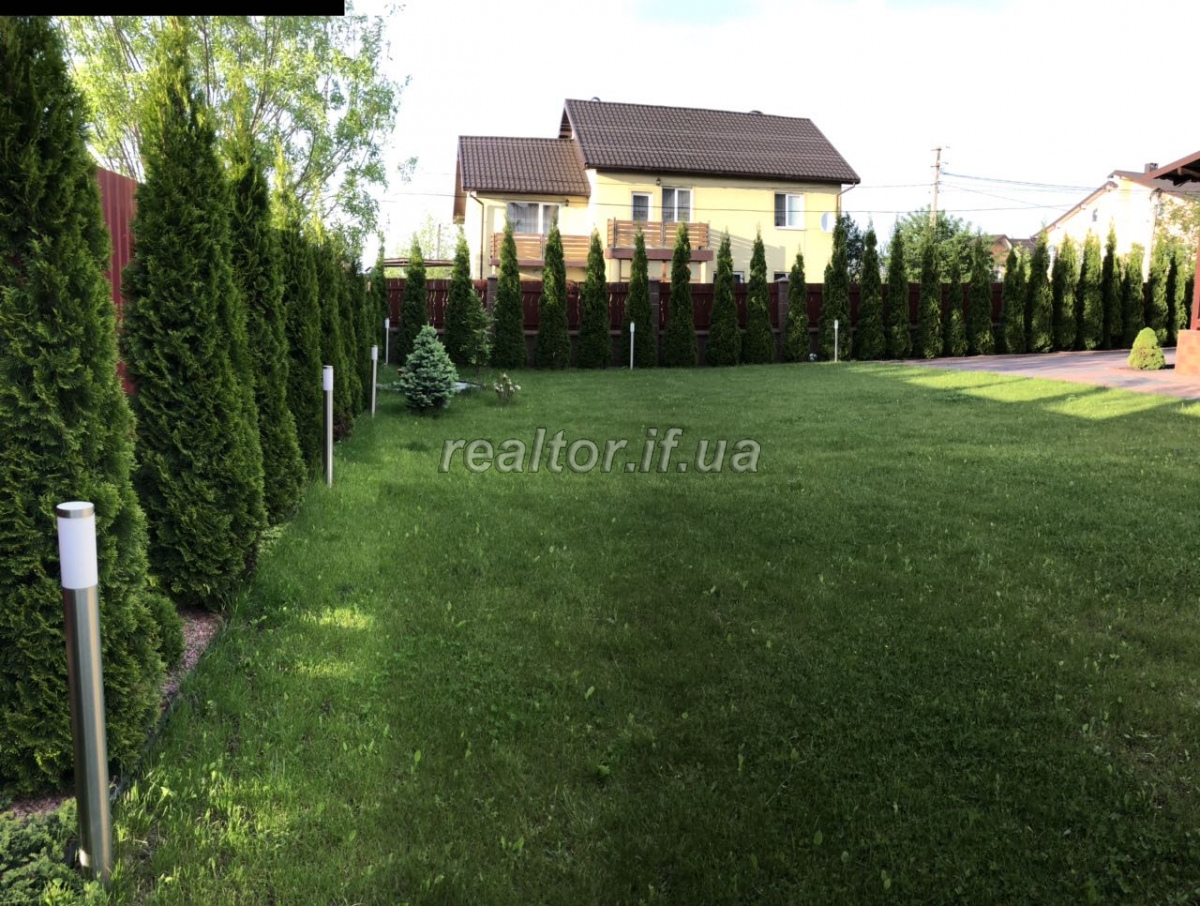 Prostoryi_dvopoverkhovyi_budynok_vidobrazyt_vashu_indyvidualnist_16188_7_1566989239.jpg