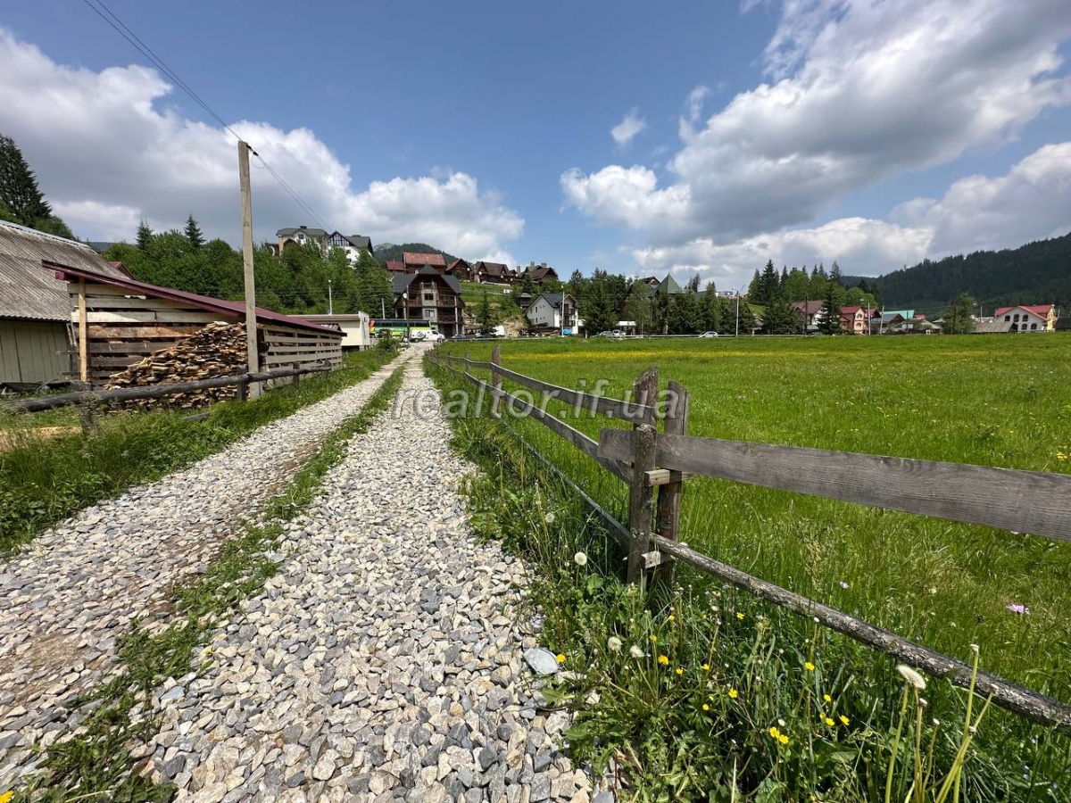 Vyhidna_propozytsiya_v_pershii_liniyi_dilyanka_v_Polyanytsi_poruch_z_Bukovelem_23866_5_1749566473.jpeg