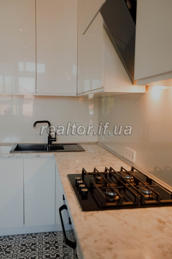 Zatyshna_kvartyra_na_vulytsi_Mariiky_Pidhiryanky_z_indyvidualnym_opalennyam_23740_13_1745854163.jpeg