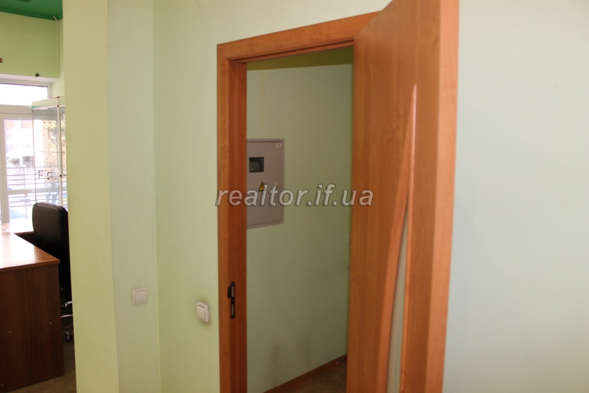 Zdayetsya_prymishchennya_vilnoho_pryznachennya_na_vulytsi_Zaliznychna_20963_2_1636362336.jpeg