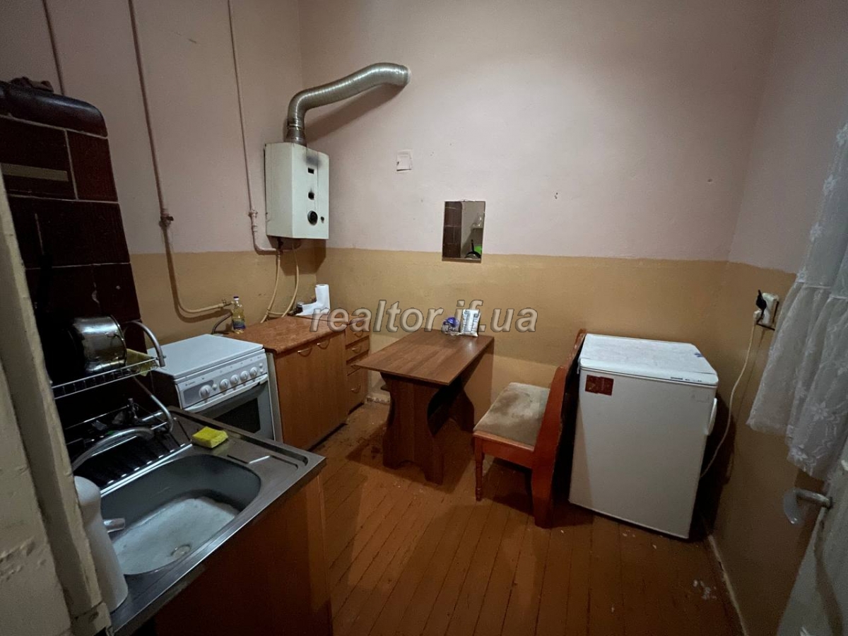 prodayetsya_2_kimnatna_kvartyra_v_tsentri_mista_v_avstriiskomu_budynku_po_vulytsi_Shevchenka_22653_1_1696927986.jpeg