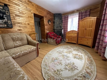 Budynok-dacha_v_Yaremchi_z_remontom_ta_meblyamy_v_samomu_lisi_23668_28_1742402523.jpeg
