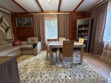 Budynok-dacha_v_Yaremchi_z_remontom_ta_meblyamy_v_samomu_lisi_23668_34_1742402525.jpeg
