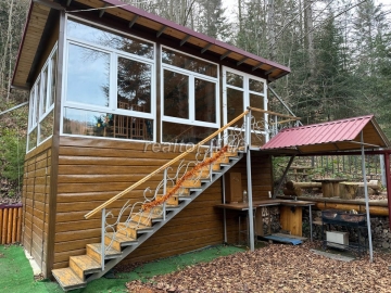 Budynok-dacha_v_Yaremchi_z_remontom_ta_meblyamy_v_samomu_lisi_23668_45_1742402527.jpeg