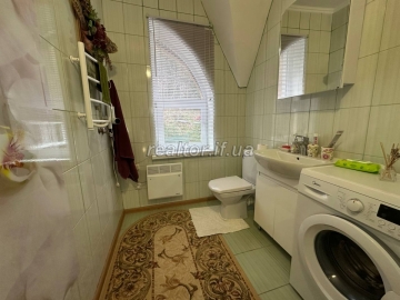 Budynok-dacha_v_Yaremchi_z_remontom_ta_meblyamy_v_samomu_lisi_23668_4_1742402518.jpeg