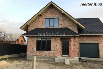 Haus mit einem nachdenklichen Projekt