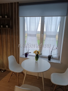 Budynok_z_velykoyu_zemelnoyu_dilyankoyu_ta_avtonomnymy_komunikatsiyamy_23208_1_1723120960.jpeg