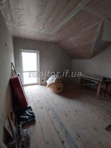 Budynok_z_velykoyu_zemelnoyu_dilyankoyu_ta_avtonomnymy_komunikatsiyamy_23208_5_1723120961.jpeg