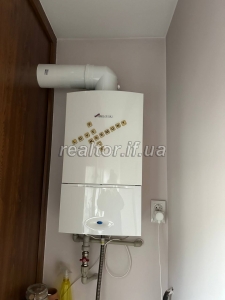 Dvorivneva_kvartyra_z_remontom_v_tsentri_mista_navproty_hotelyu_Nadiya_23570_17_1739370889.jpeg