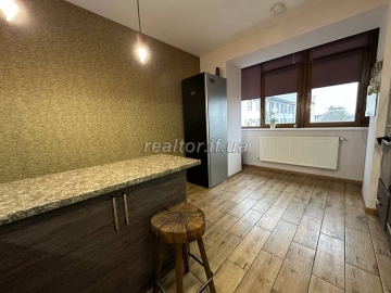 Dvorivneva_kvartyra_z_remontom_v_tsentri_mista_navproty_hotelyu_Nadiya_23570_18_1739370889.jpeg