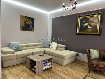 Dvorivneva_kvartyra_z_remontom_v_tsentri_mista_navproty_hotelyu_Nadiya_23570_26_1739370891.jpeg