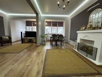 Dvorivneva_kvartyra_z_remontom_v_tsentri_mista_navproty_hotelyu_Nadiya_23570_30_1739370892.jpeg