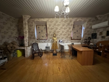 Dvorivneva_kvartyra_z_remontom_v_tsentri_mista_navproty_hotelyu_Nadiya_23570_7_1739370887.jpeg