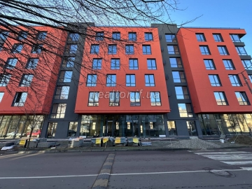 Fasadne_komertsiine_prymishchennya_vilnoho_pryznachennya_v_tsentralnii_chastyni_mista_23551_8_1738240604.jpeg