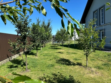 Idealne_zhytlo_v_seli_Drahomyrchany_-_dva_budynky_z_kapitalnym_remontom_23111_20_1720171643.jpeg