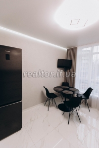 Komfortna_ta_rozkishna_2_kimnatna_kvartyra_premium_klasu_na_berezi_miskoho_ozera_22952_0_1734086706.jpeg