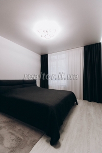 Komfortna_ta_rozkishna_2_kimnatna_kvartyra_premium_klasu_na_berezi_miskoho_ozera_22952_19_1734086711.jpeg