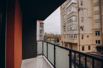 Komfortna_ta_rozkishna_2_kimnatna_kvartyra_premium_klasu_na_berezi_miskoho_ozera_22952_25_1734086712.jpeg