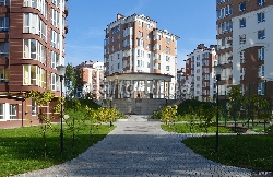 Beautiful apartment in the exclusive town Kalynova Sloboda. Heating, plumbing, boiler.
