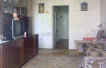 Квартира поруч з парком по вулиці Чорновола, потребує ремонту