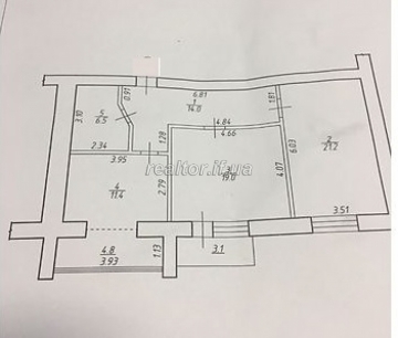 An apartment is a large square on the street Konovalets bazaar