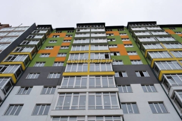 Apartment in a new building in the green zone of the city