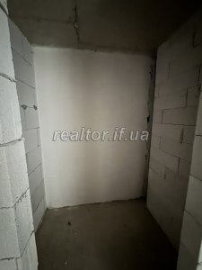 Kvartyra_v_novomu_zhytlovomu_kompleksi_poruch_z_miskym_ozerom_23501_2_1734099097.jpeg