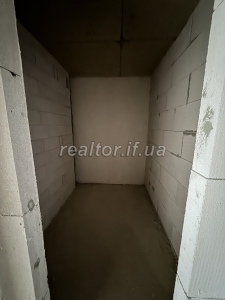 Kvartyra_v_novomu_zhytlovomu_kompleksi_poruch_z_miskym_ozerom_23501_3_1734099097.jpeg