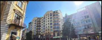 Квартира в центре города в сданной новостройке в