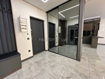 Kvartyra_v_suchasnomu_ZhK_Mankhetten_z_remontom_ta_meblyamy_23666_5_1742367685.jpeg