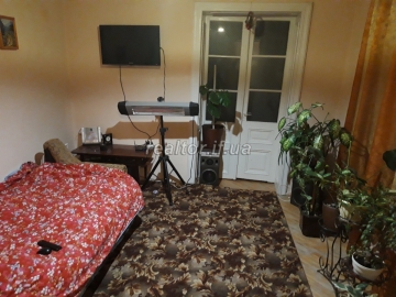 Apartment in the city center on Independence hundred meters on the street