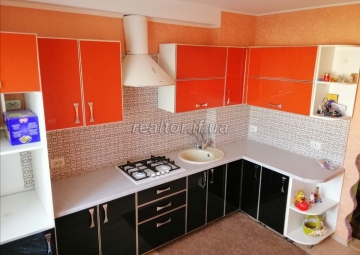 The apartment is renovated on the street in front of Veles Vovchynetska