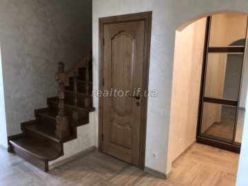 Новий особняк в Крихівцях з красивим ремонтом