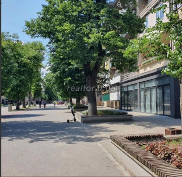 Оренда комерційного приміщеня в самому центрі міста , яке ідеально підійде під ресторан або кав