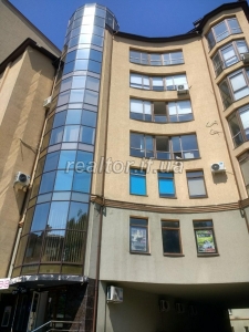 Оренда офісу центр міста вул. Грушевського, площа 130 м