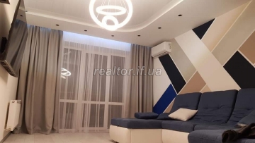 Rent a luxury apartment with designer renovation on the street Ivasyuk