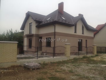 Villa in Demianovsky Lase in der Nähe des regionalen Krankenhauses