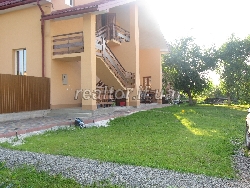 Півособняк в районі аеропорту в Опришівцях