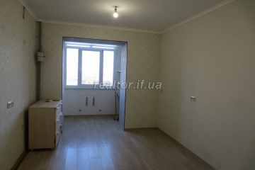 Продається 1 кімнатна квартира у дворі закритого типу по вулиці Побутова