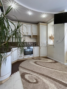 1 bedroom apartment with furniture for sale in Kalinova Sloboda on Dvirska Street