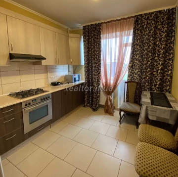 1 bedroom apartment for sale with appliances and furniture on a fishing rod Household near the shopping center Velmart