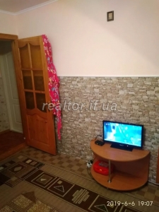 Zu verkaufen ist eine Einzimmerwohnung in der Halytska Straße