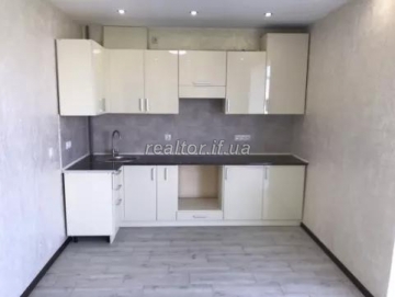 One-room apartment for sale on the street National Guard