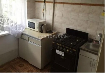 For sale 2 bedroom apartment on the street Carpathian