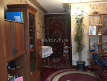 Продается 2 комнатная квартира вблизи центра города по улице Пулюя